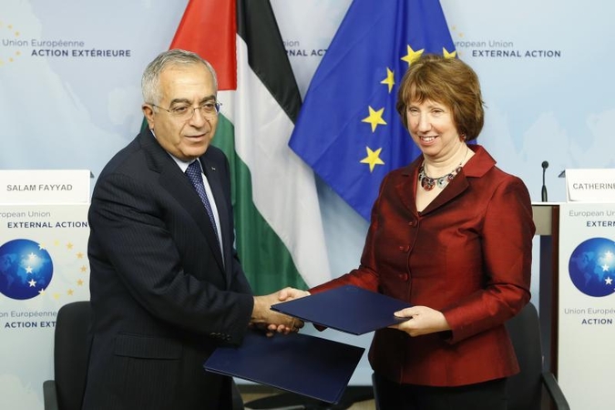 ES pasirašė pagalbos sutartį su Palestinos premjeru