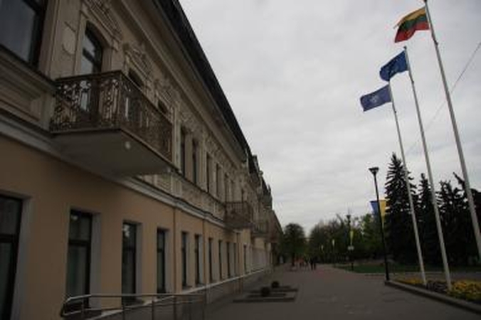 Savivaldybės bendrovėms skolingos milžiniškas sumas