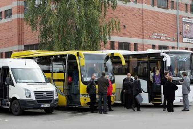 Keleivių vežėjai dažnai bejėgiai prieš šalčius