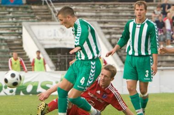 „Žalgirio" futbolininkus priglaudė KKSD maniežas