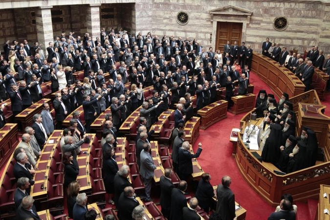 Prancūzija: graikų pasitraukimas iš euro zonos neatmetamas