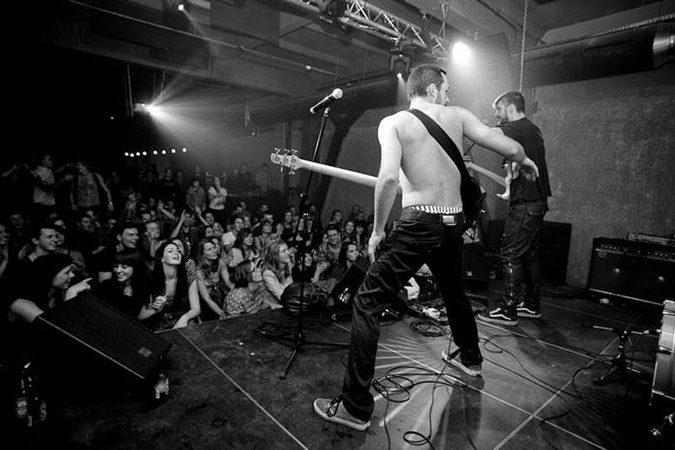 Naujausio „Freaks On Floor“ albumo viršelį kurs studentai