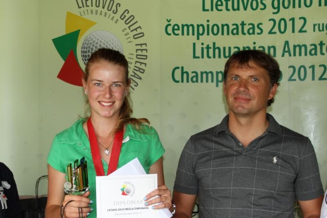 Lietuvos golfo mėgėjų čempionai – M.Rusteikaitė ir J.Budrikis