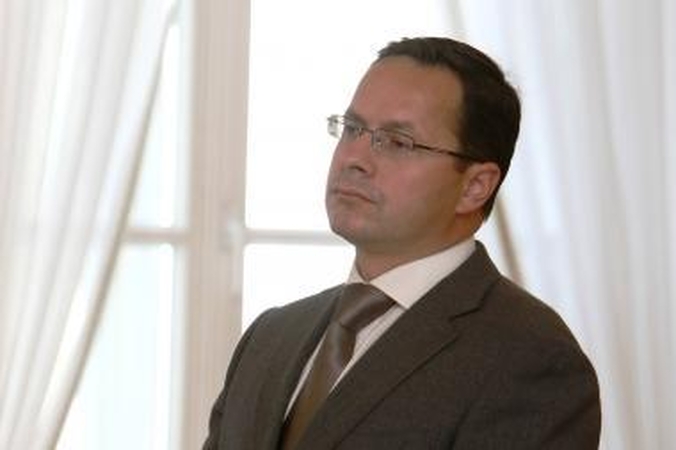 Buvęs URM sekretorius paskirtas ambasadoriumi ypatingiems pavedimams 