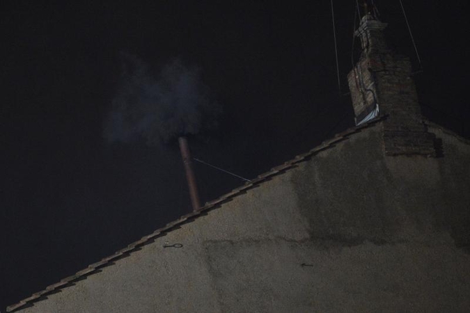 Konklavoje per pirmąjį balsavimą popiežius neišrinktas 