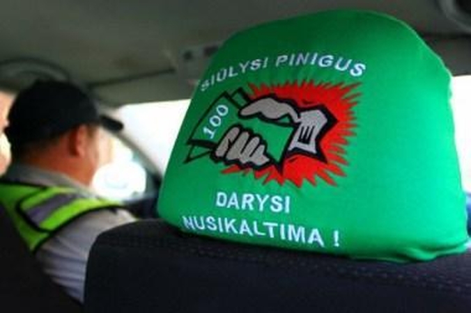 Vairuotojai pareigūnams bruko kyšius