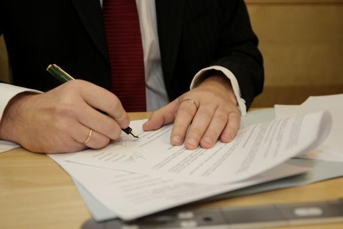 Valstybės pinigus partijos leidžia darbo užmokesčiui ir paskoloms iš bankų padengti