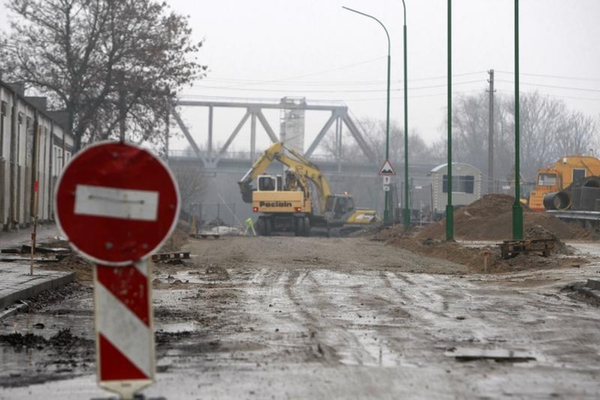 Lietus apsunkina Klaipėdos gatvių remonto darbus