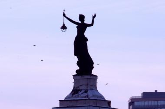 Deivės Elektros pjedestalo nuoma - pusiau legalus pinigų plovimas, teigia A.Kubilius
