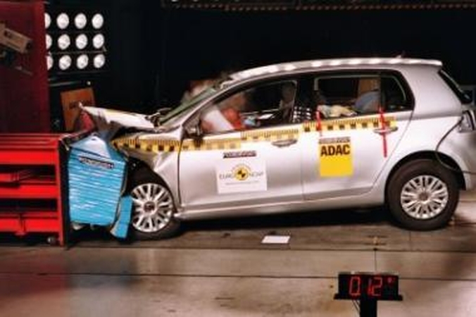 „VW Golf" išlaikė saugumo egzaminą
