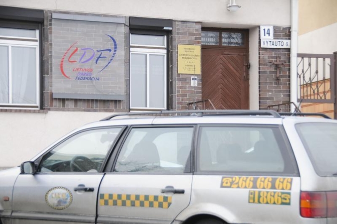 VMI ir policija toliau tikrina Vilniaus taksi įmones
