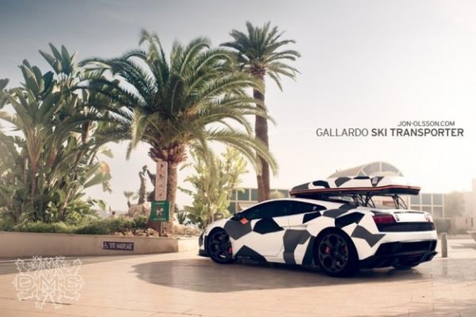 „Lamborghini Gallardo“: ir superautomobilyje telpa slidinėjimo įranga