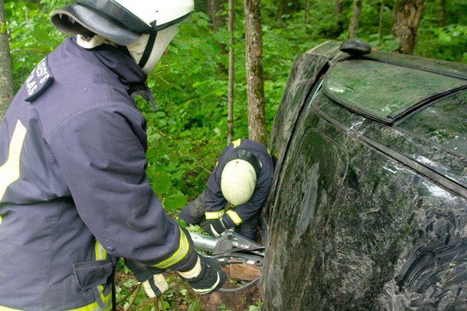 Ieškomas avariją Vilniuje sukėlęs vairuotojas 
