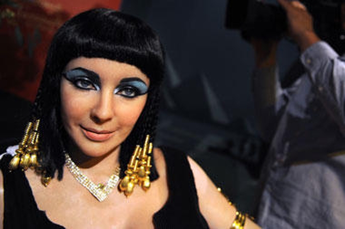 Elizabeth Taylor - aksominių akių kino dievaitė