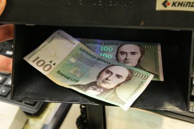 „Danske" bankas vėl didina indėlių palūkanas