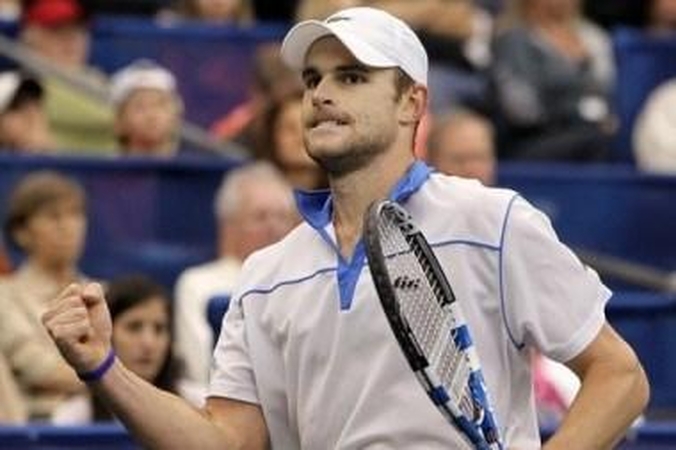 A.Roddicko sąskaitoje - jau 30 laimėtų ATP serijos turnyrų