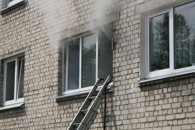 Kilus gaisrui sudegė moteris