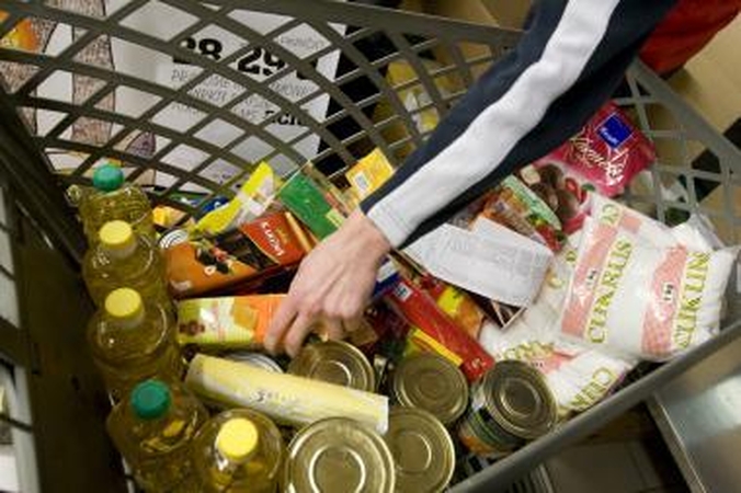 Parduotuvėje - 67 kg pasenusių maisto produktų