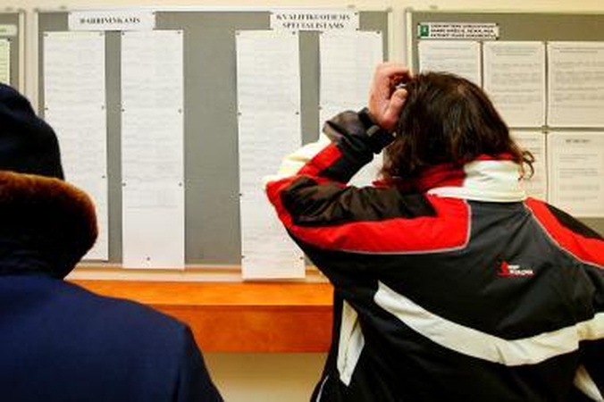 Oficiali bedarbių minia Kaune - 33 tūkstančiai