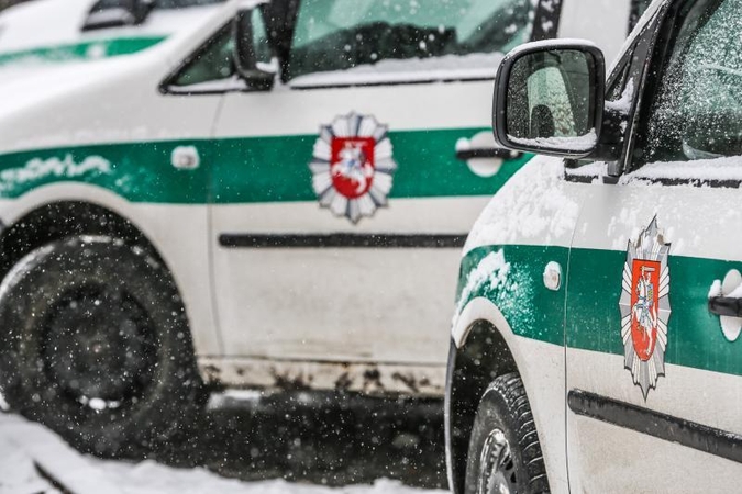 Pareigūnai Šilutės rajono miške aptiko naminės degtinės fabrikėlį