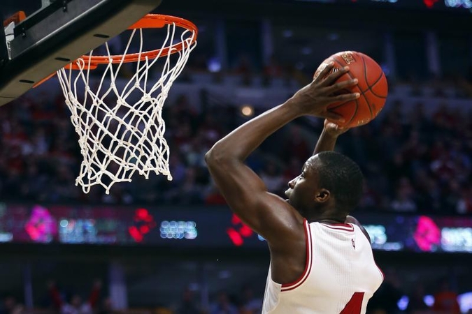 NCAA - įspūdingi studentų dėjimai apsisukus 360 laipsnių kampu