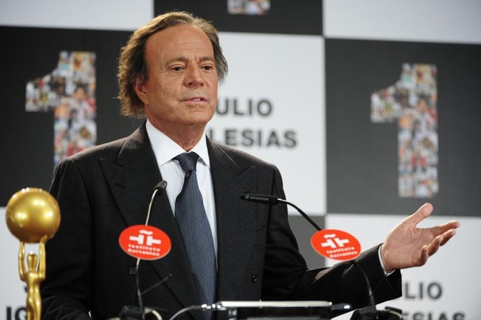 Julio Iglesias pripažintas didžiausio pripažinimo sulaukusia žvaigžde