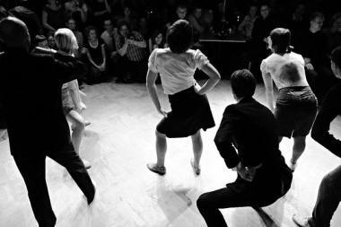 Jazzu ir Leonas palabino Kalėdas nauju vaizdo klipu
