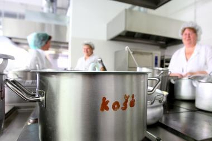 Darželinukams bulvės dukart brangesnės nei suaugusiesiems