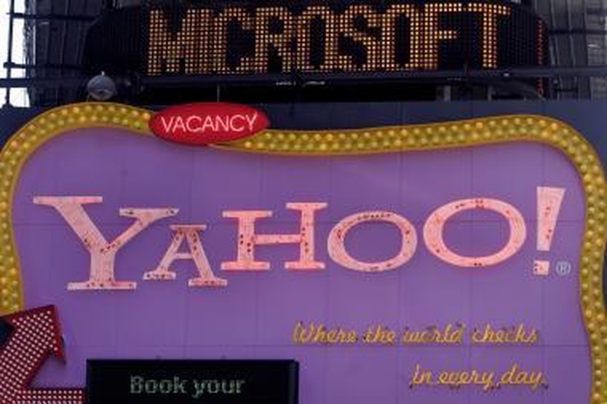 "Microsoft" ir "Yahoo" sukirto rankomis