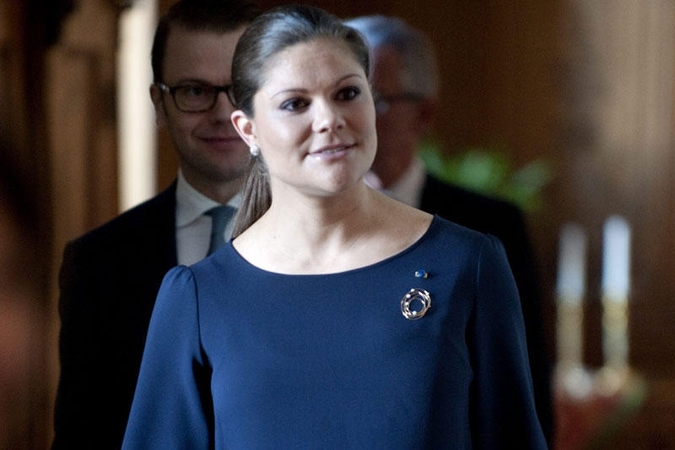 Švedijos sosto įpėdinė Victoria pagimdė dukrytę