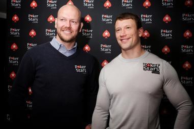 Prieš sportinio pokerio turnyro pradžią susitiko du pasaulio čempionai