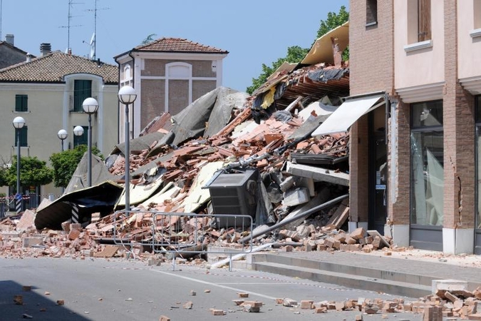 Italijoje per žemės drebėjimą žuvo 15 žmonių