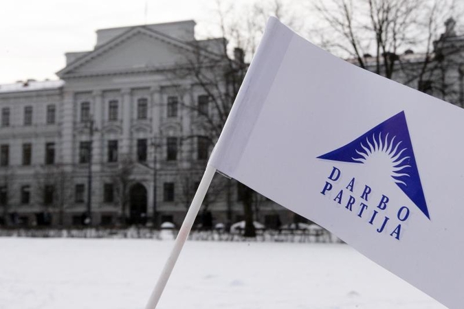 Darbo partija savo bylos teisėjus skundžia etikos sargams