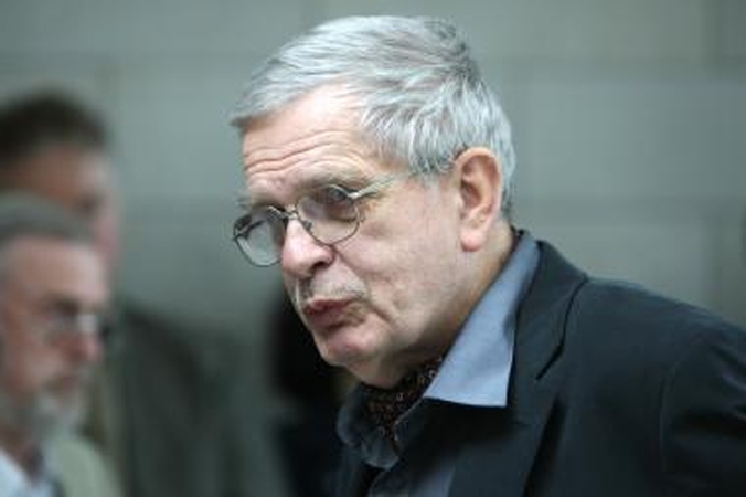 Prof. Tomui Venclovai bus įteiktos VDU Garbės daktaro regalijos 
