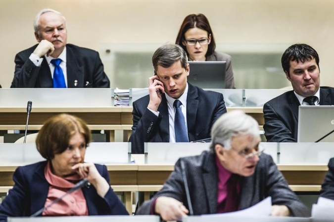 Kauno politikams seni kompiuteriai tapo per sunkūs, ieškoma naujų