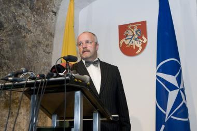 J.Olekas neigia žinias apie sužeistą karį