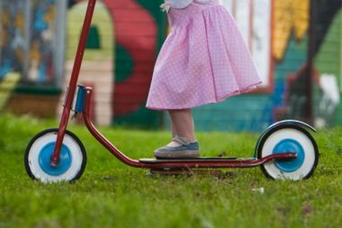 Molėtiškiui pensininkui – kaltinamas tvirkinus mažametę