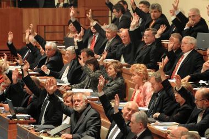 Čekai patvirtino Lisabonos sutartį