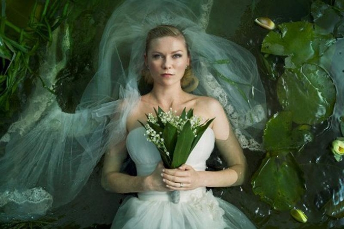 Kirsten Dunst: ačiū tau, Penelope Cruz, kad nesiėmei šio filmo