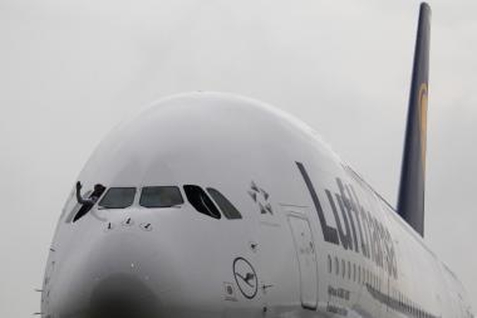 „Lufthansai“ pristatytas pirmasis orlaivis „Airbus A380“