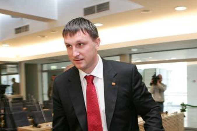 Prokuroras: gali atsirasti ir naujų įtarimų A.Sacharukui 