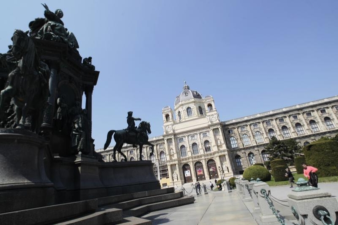 Vienos gyventojai dalyvauja miesto tvarkymo akcijoje