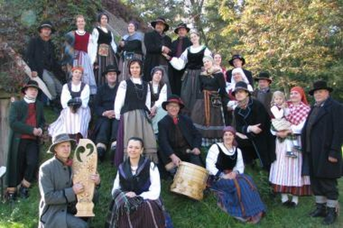 Tradiciją gaivins „mojavų“ giesmės ir tranki gegužinė