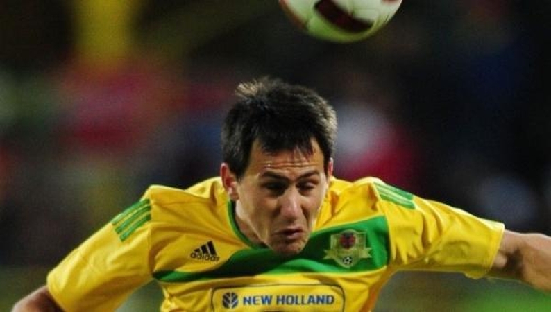Šiurpu: Rumunijos futbolo lygoje gynėjas po smūgio neteko 5 dantų