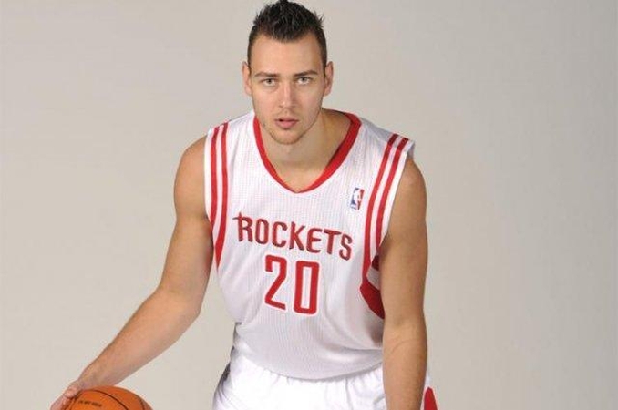 D. Motiejūnas aikštelėje praleido 3 minutes, „Rockets“ pralaimėjo