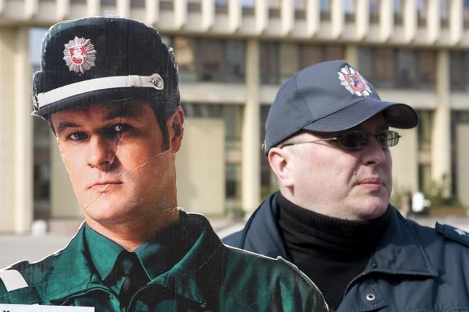 Pareigūnus trikdo ministro žodžiai