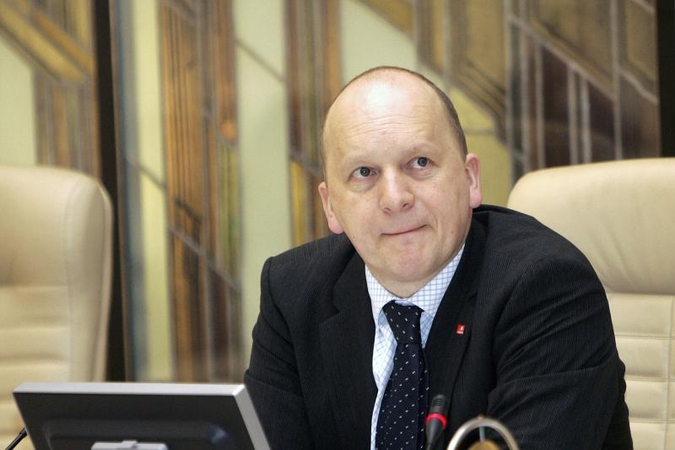 A.Navakauskas apie K.Kriščiūną: sakiau jam nesikišti į konkursus