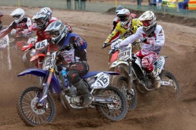Lietuvos motociklų kroso meistrai varžėsi su pasaulio elitu   