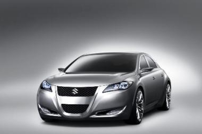 „Suzuki Kizashi" kol kas aplenks Europą