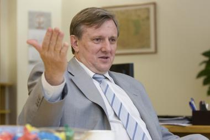 Trijų vaikų tėvas R.Dagys pareiškė, kad visi turėtų sekti jo pavyzdžiu